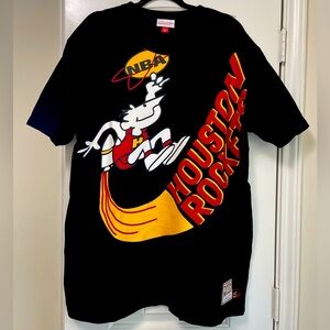 Men’s Mitchell & Ness hardwood classic Houston Rockets T-shirt
